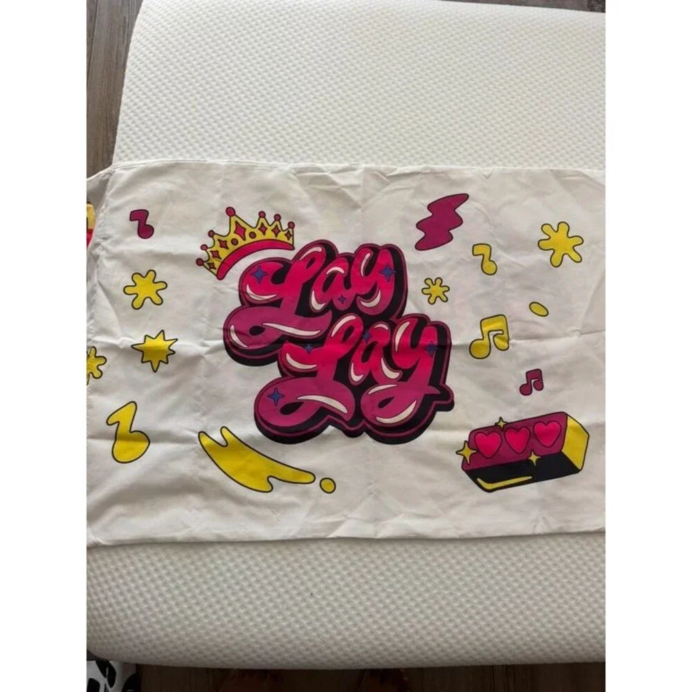 That Girl Colorful Bedding Set